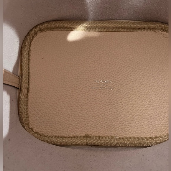 Cream bucket bag top handle - designer - Picture 5 of 9